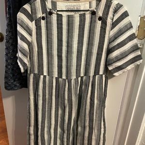 Ace and jig small. Baby-doll style dress